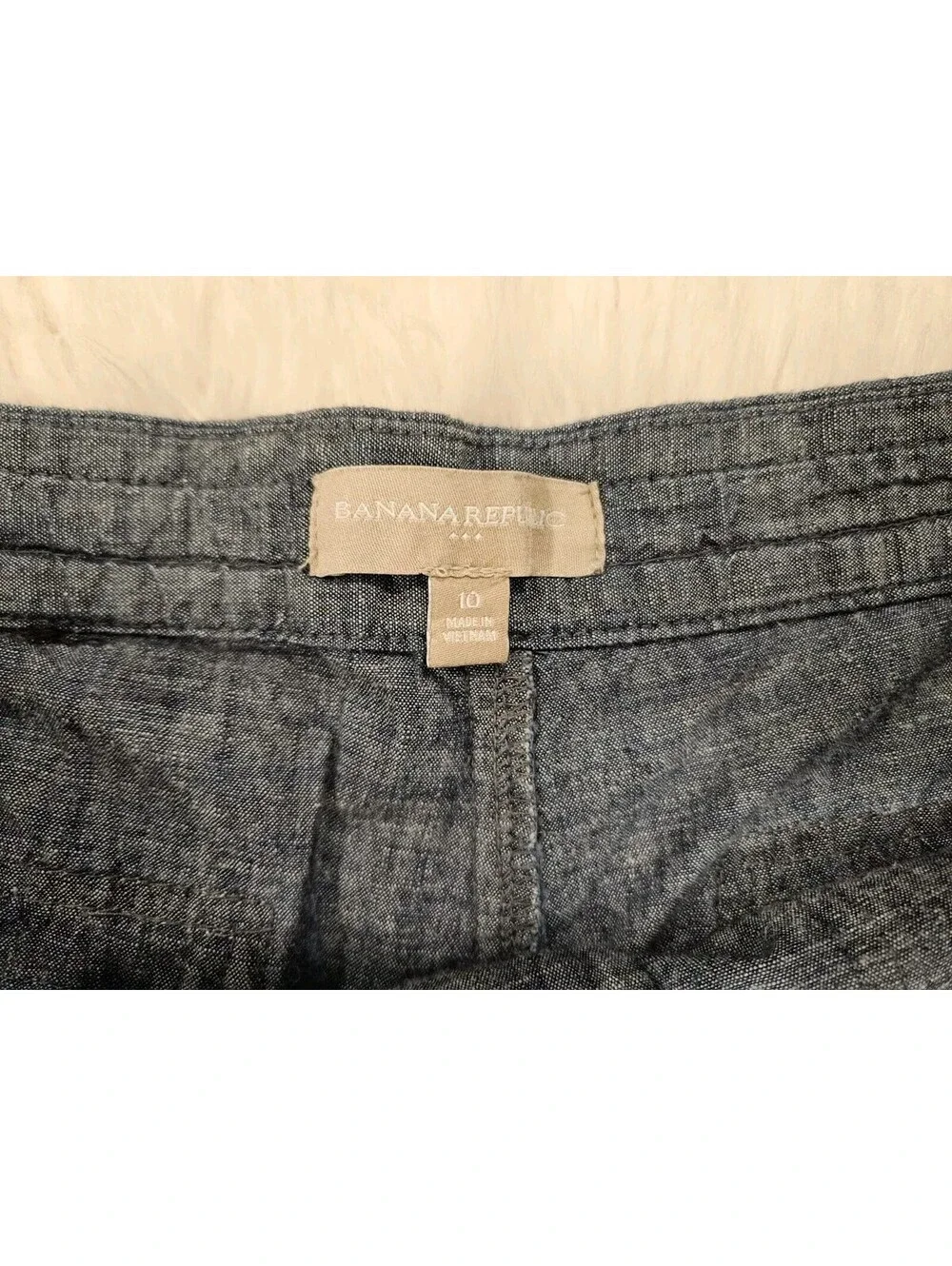 Banana Republic Size 10 Chambray Denim Short Shorts